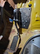Load image into Gallery viewer, Electronic Throttle Pedal Mount 67-72 C10 with 4200 swaps
